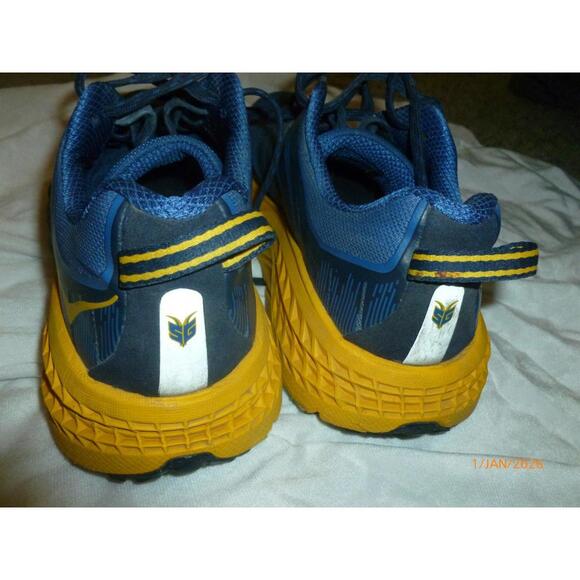 Hoka One One Speedgoat 3 Mens 9 Shoes Galaxy Blue Old Gold Running Sneakers - Picture 4 of 8